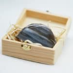 ahat geoda kristal u kutijici