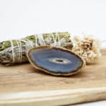 ahat kristal plava i smeđa