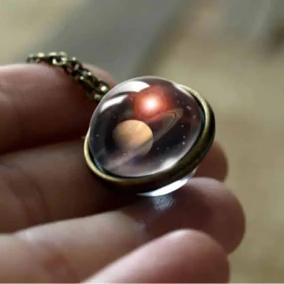 nebula verižica luna