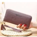 ženska denarnica iz usnja z natpisom vijolična barva