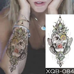 Začasni tattoo lobanja s cvetom
