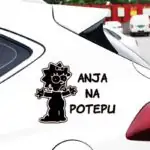 otrok v avtu pikapolonica