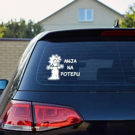 pikapolonica otrok v avtu nalepka