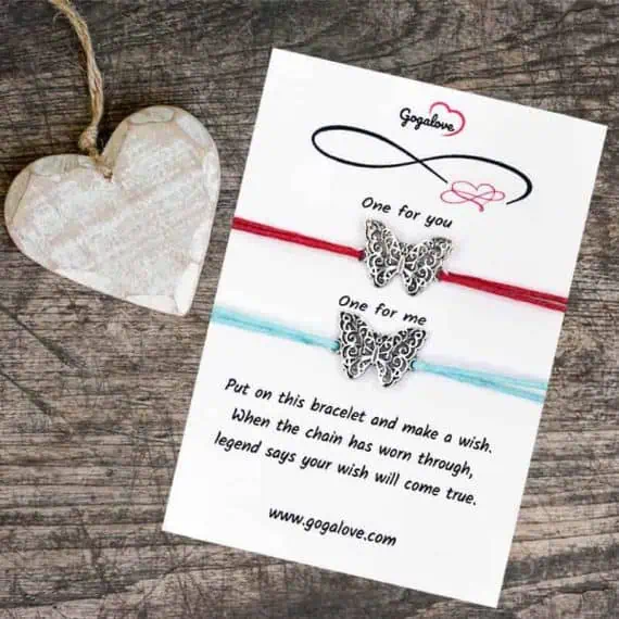 Zapestnica prijateljstva barviti veseli metulj