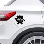 monster v avtu nalepka