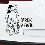 Otrok v avtu ilustracija punčke ki se plazi