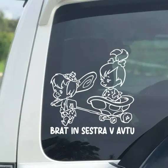 Brat in sestra v avtu nalepka za avte