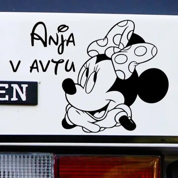 Črna nalepka mini mouse za otrok v avtu opozorilno