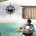 Kompas nalepka za avtodom ali avto