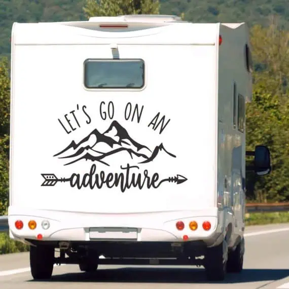Nalepka za avtodom adventures z napisom