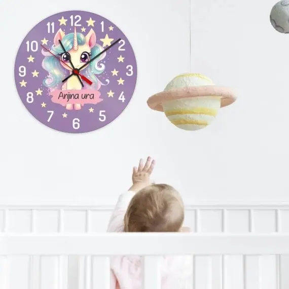 personalizirana stenska ura unicorn za deklice