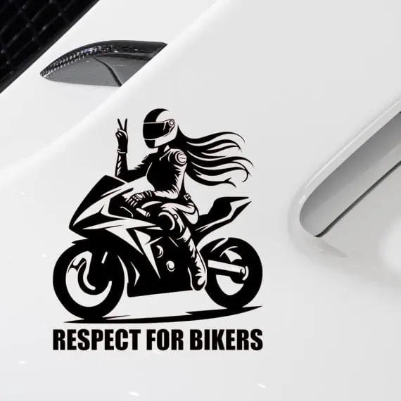 Avto nalepka motoristka v avtu