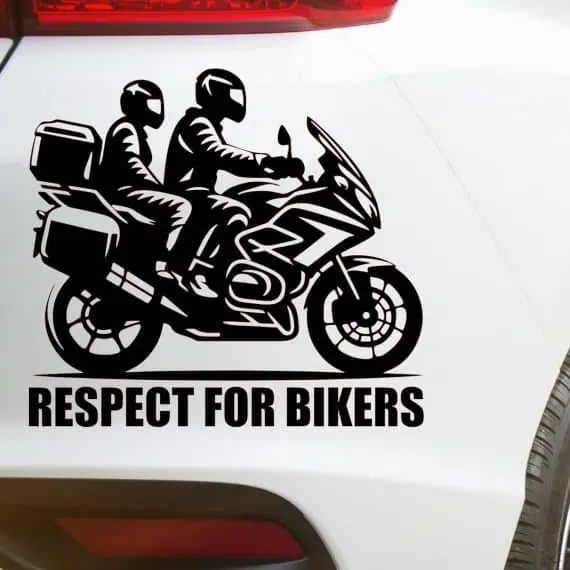 Nalepka za avto motorista na potovalnem motorju