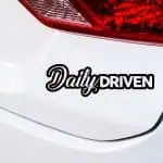 Nalepka Daily Driven za avtomobile