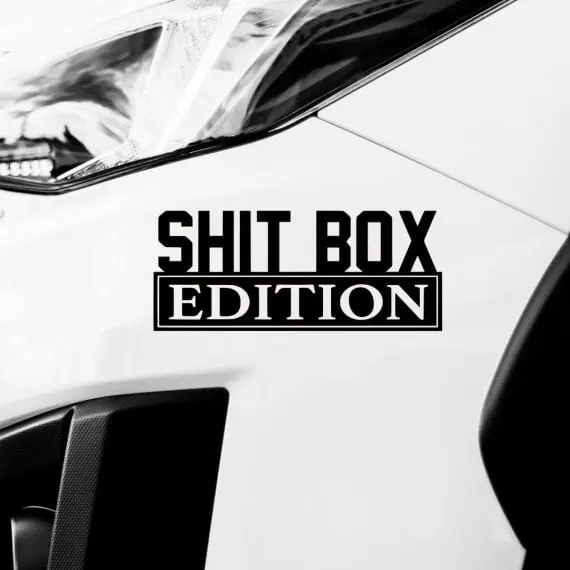 Nalepka za avto z napisom Shitbox EDITION
