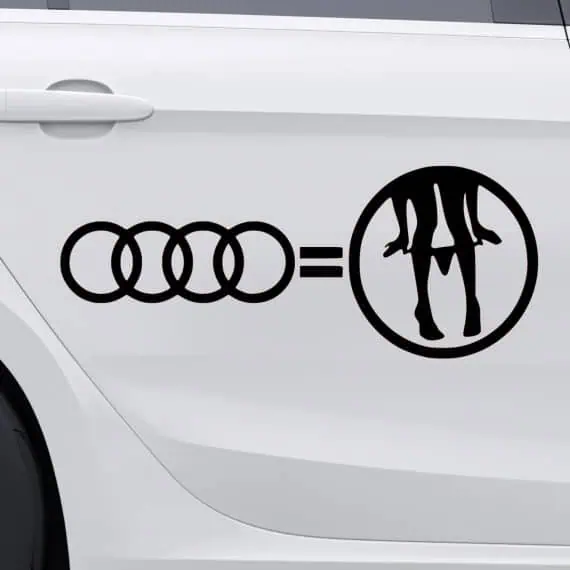 Nalepke za avto Audi je enako vroča ženska