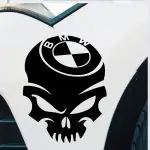 smešna bmw nalepka za avto v obliki lobanje