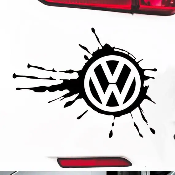 Nalepka Volkswagen logo v packi