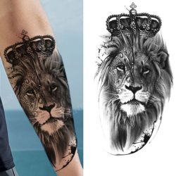 Tetovaža leva plemenitosti in kraljevske moči
