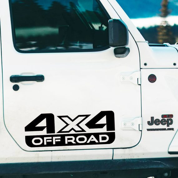 Nalepka z napisom OFF ROAD 4 x 4